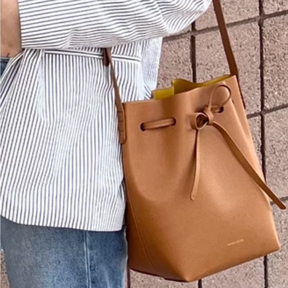 Mansur Gavriel Handbags - NWOT Mansur Gavriel Bucket Bag in Camel, vegan